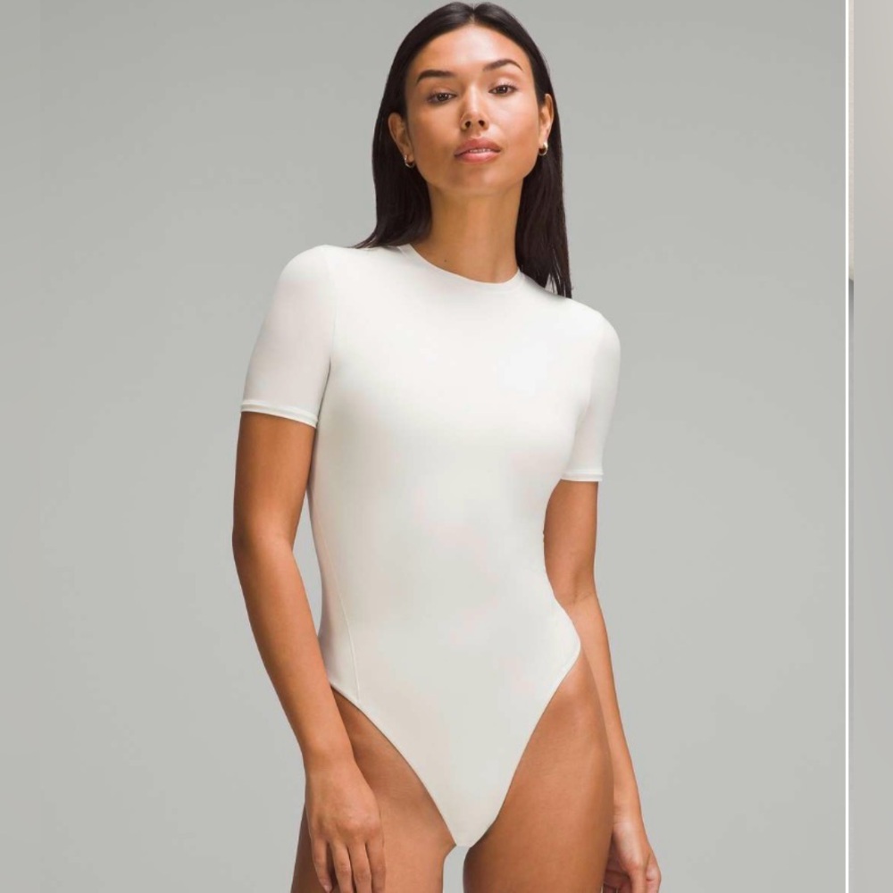 Lululemon Wundermost Ultra-Soft Nulu Short-Sleeve Crew Thong Bodysuit
Bone